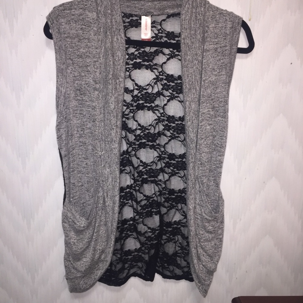 Short sleeve grey lace back cardigan large